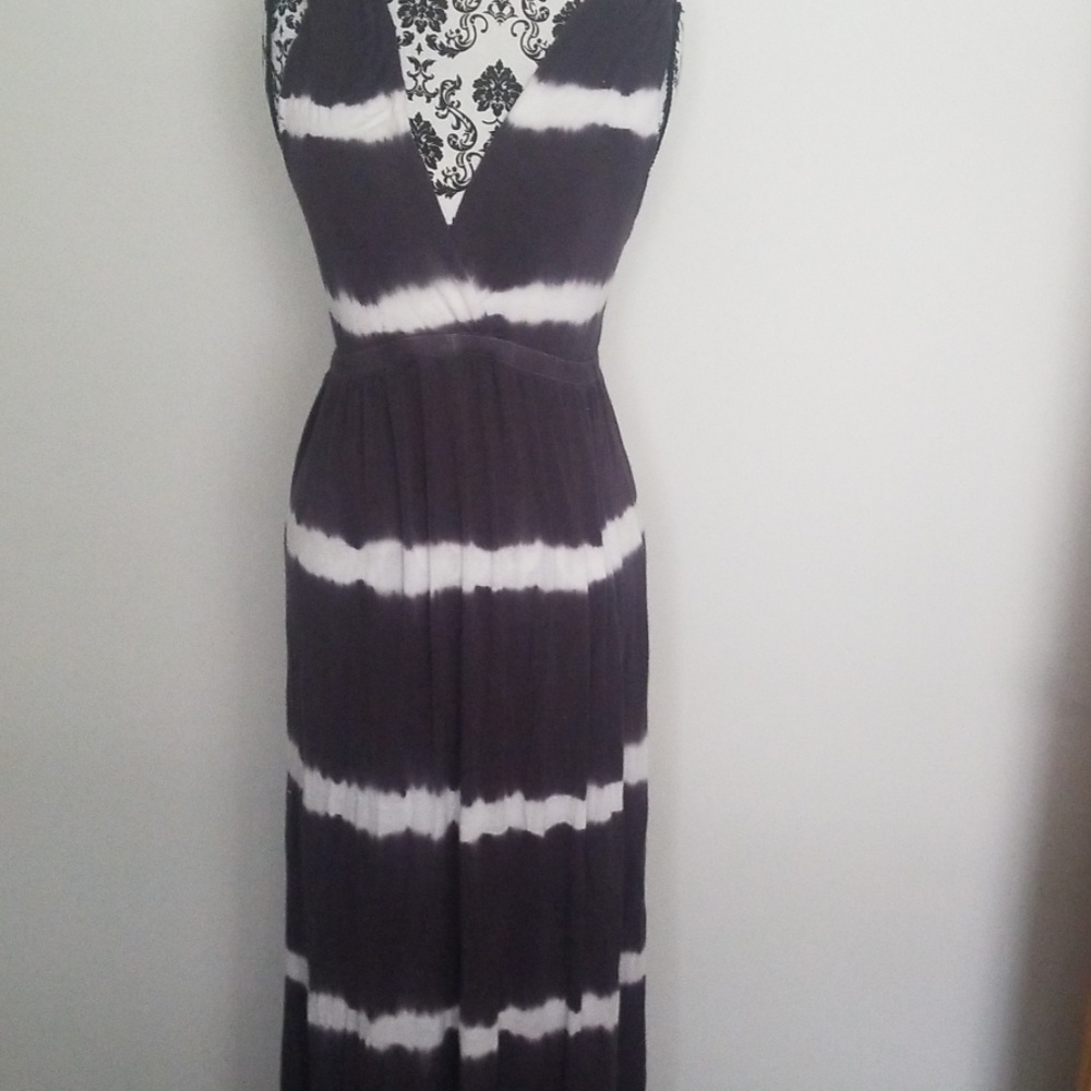 ⬇️ BEAUTIFUL MAXI DRESS